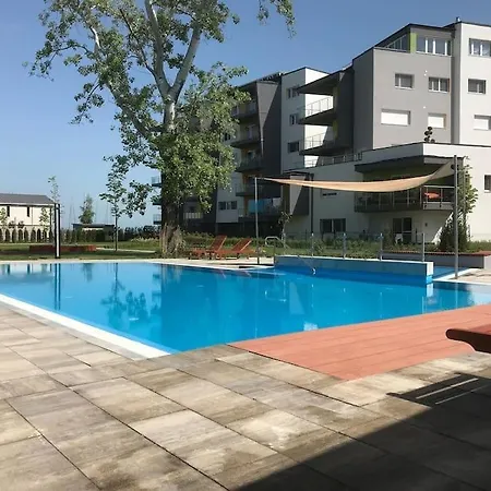 Admiral Lakeside Luxury Apartament *