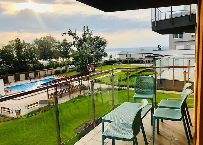 Admiral Lakeside Luxury *